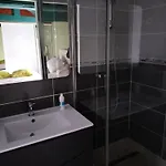 Spacieuse Avec Piscine Privee A - 330 M² Villa