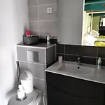 Spacieuse Avec Piscine Privee A - 330 M² Villa
