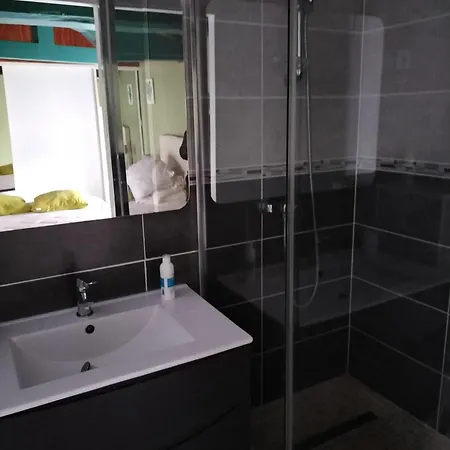 Villa spacieuse avec piscine privée à Ranton - 330 m² Βίλα