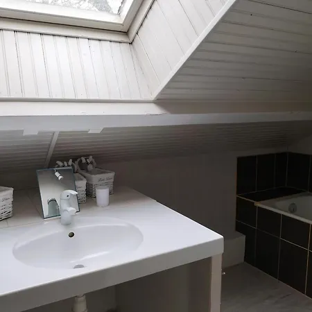 Villa spacieuse avec piscine privée à Ranton - 330 m²