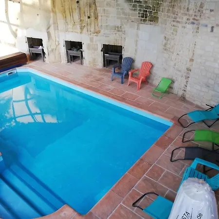 Вилла Spacieuse Avec Piscine Privee A - 330 M² Ranton