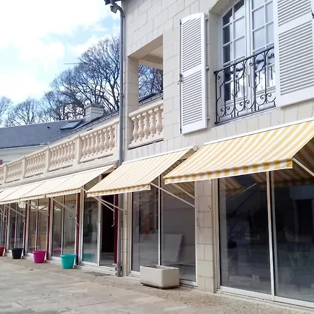 Вилла Spacieuse Avec Piscine Privee A - 330 M² Ranton