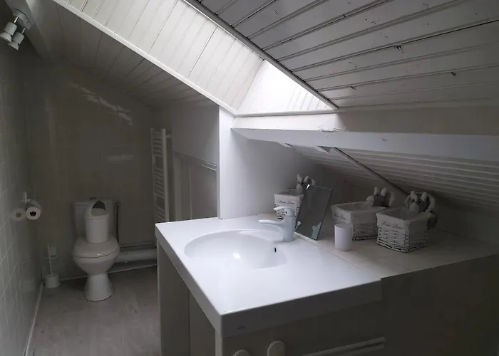 Villa Spacieuse Avec Piscine Privee A Ranton - 330 M² فيلة